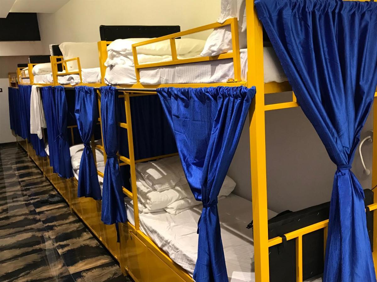 Mango Dormitory Мумбаи Экстерьер фото